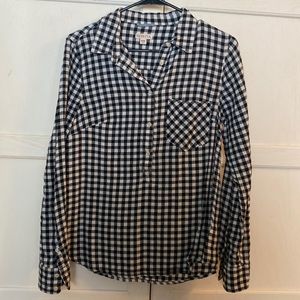 M Medina flannel top.